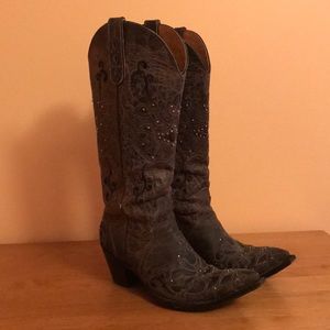 Worn a couple of times for weddings.